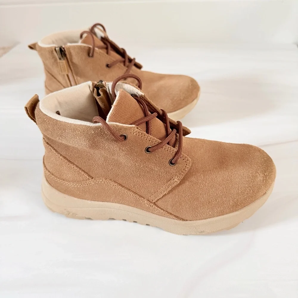 UGG Kids Canoe III Weather Boots | Chestnut Suede | Little Boy Sz 1 | Waterproof